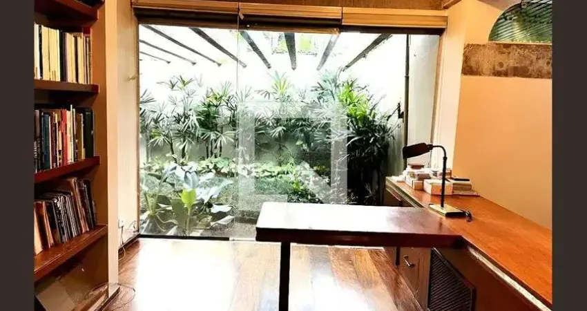 Casa com 5 quartos para alugar na Rua Eliseu Visconti, Real Parque, São Paulo