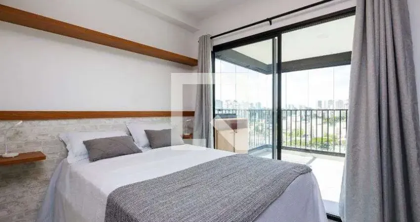 Kitnet / Stúdio para alugar na Rua São Benedito, Santo Amaro, São Paulo