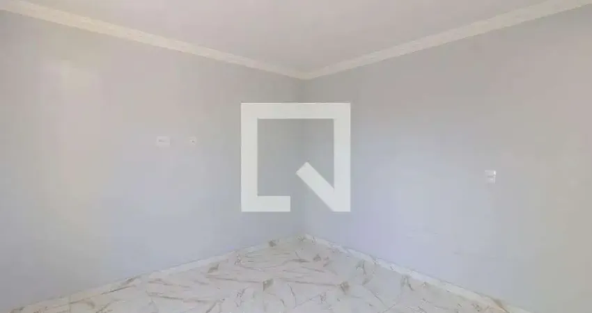 Casa com 2 quartos para alugar na Rua Marim dos Caetés, Vila Jacuí, São Paulo