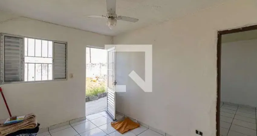 Casa com 1 quarto para alugar na Rua Namé, Vila Ré, São Paulo