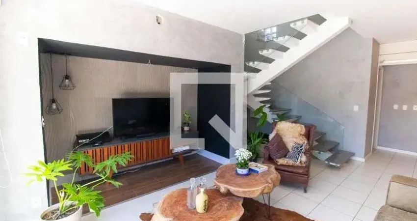 Casa com 4 quartos para alugar na Rua Martinho Lutero, Maravista, Niterói