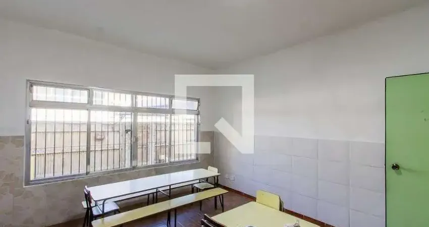 Casa com 3 quartos para alugar na Rua Bartolomeu Soares, Ponte Rasa, São Paulo