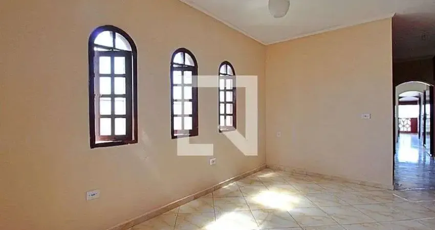 Casa com 2 quartos para alugar na Rua Doutor Luiz Camargo Aranha, Vila Falchi, Mauá