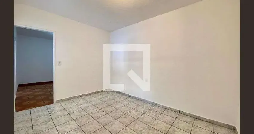 Casa com 2 quartos para alugar na Avenida Maestro Villa Lobos, Vila Gustavo, São Paulo