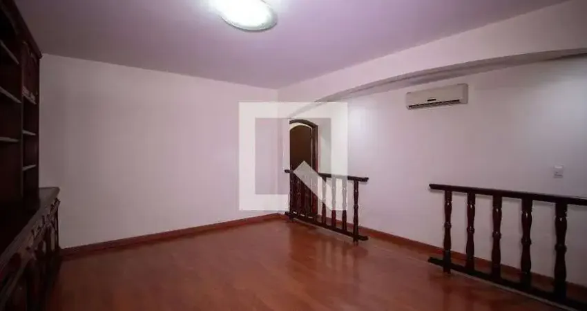 Casa com 2 quartos para alugar na Rua Alonso de Faria, Rocha, São Gonçalo