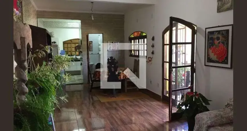 Casa com 4 quartos para alugar na Rua João Vinte e Três, Vila Áurea, Poá