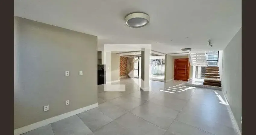 Casa / sobrado em condomínio para aluguel - vargem pequena, 3 quartos,  300 m² - rio de janeiro
