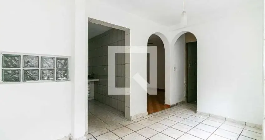 Casa com 2 quartos para alugar na Rua Anamá, Tatuapé, São Paulo