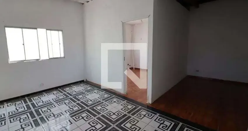 Casa com 2 quartos para alugar na Rua Wagner de Souza Ferreira, Padroeira, Osasco