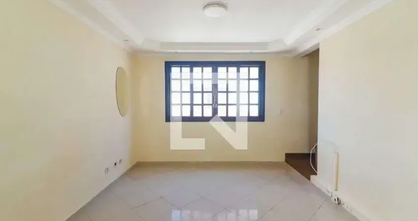 Casa com 3 quartos para alugar na Rua Mário Ancona, Parque Ipê, São Paulo