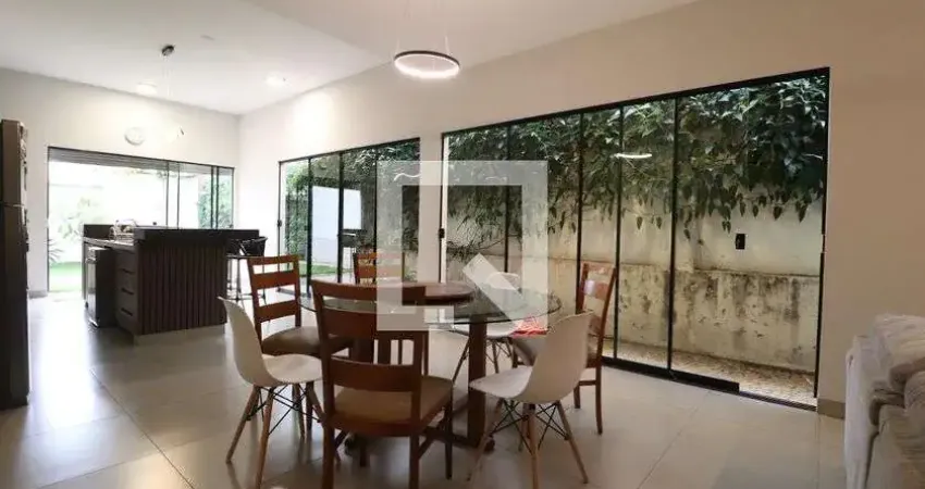Casa para aluguel - tabajaras, 3 quartos,  223 m² - uberlândia
