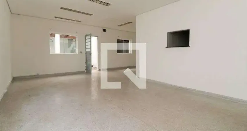 Casa com 2 quartos para alugar na Rua Ilhéus, Sumaré, São Paulo