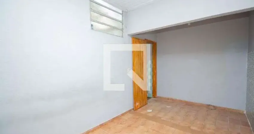 Casa para Aluguel - Vila Serralheiro, 1 Quarto, 40 m² - São Paulo