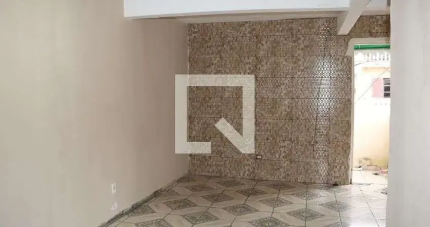 Casa com 2 quartos para alugar na Rua Amador Antônio dos Passos, Centro, Cotia