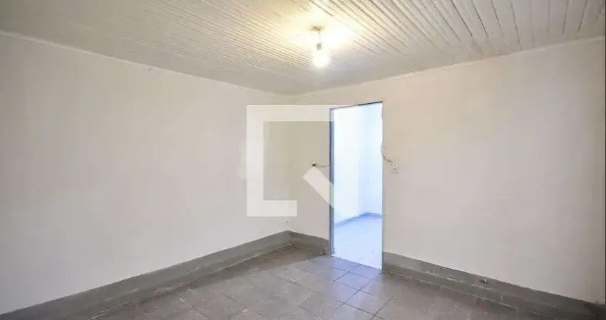 Casa com 1 quarto para alugar na Rua Bernardo Correia Leitão, Parque Regina, São Paulo