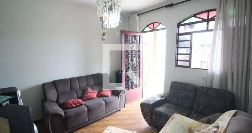 Casa com 3 quartos para alugar na Avenida José Faria da Rocha, Eldorado, Contagem