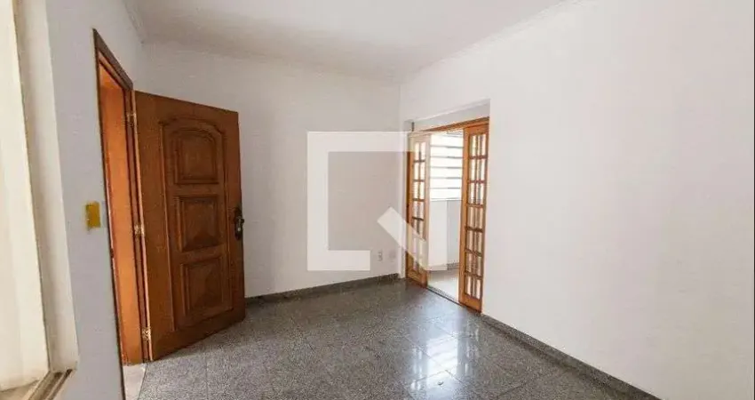 Casa com 4 quartos para alugar na Rua Lucílio de Albuquerque, Cambuci, São Paulo