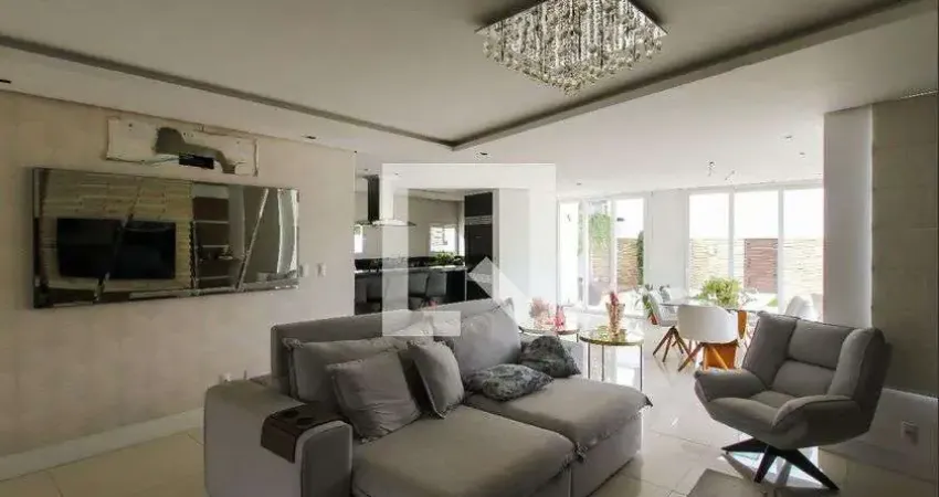 Casa com 4 quartos para alugar na Rua Charrua, São José, Canoas