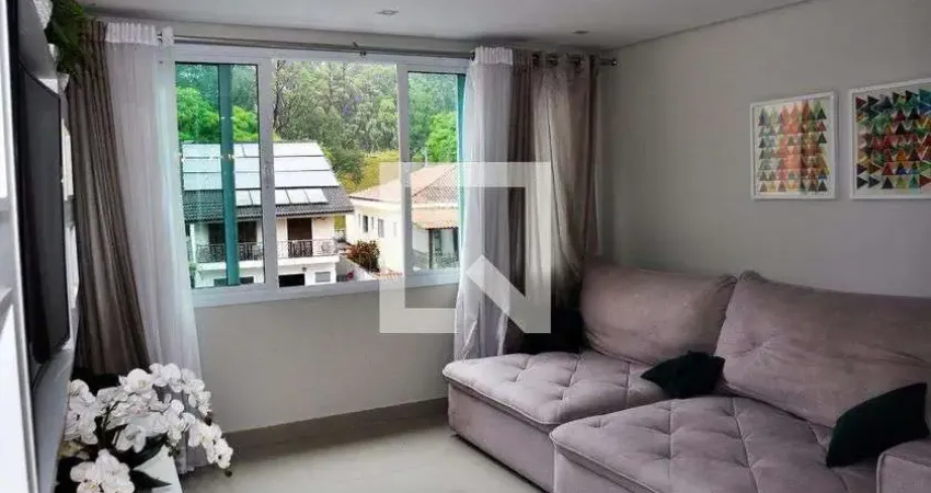 Casa com 3 quartos para alugar na Rua Miguel Calovini, Jaraguá, São Paulo