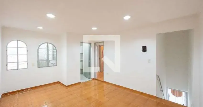 Casa com 2 quartos para alugar na Rua Urutuba, Saúde, São Paulo