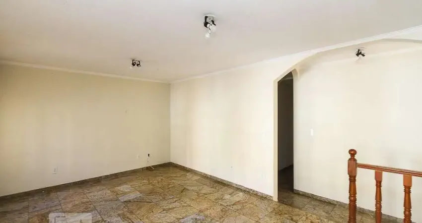 Casa com 4 quartos para alugar na Rua Tapuitinga, Vila Carrão, São Paulo