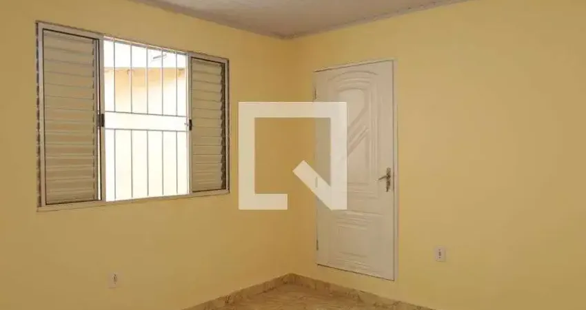 Casa com 2 quartos para alugar na Rua Barra de Guabiraba, Itaquera, São Paulo