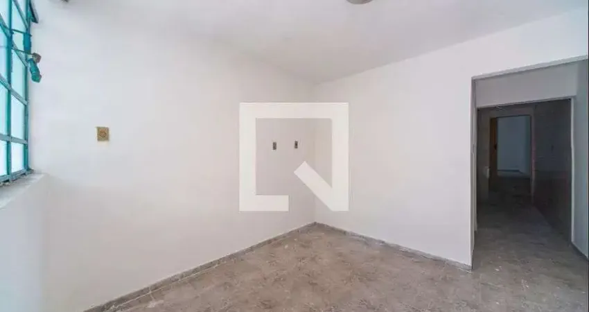 Casa com 1 quarto para alugar na Rua Eusébio de Queirós, Vila Luzita, Santo André