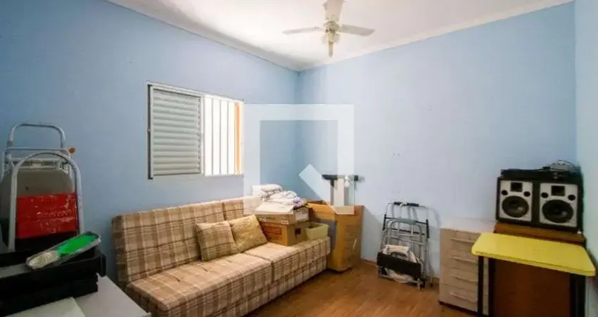 Casa com 1 quarto para alugar na Rua Macapá, Vila Linda, Santo André