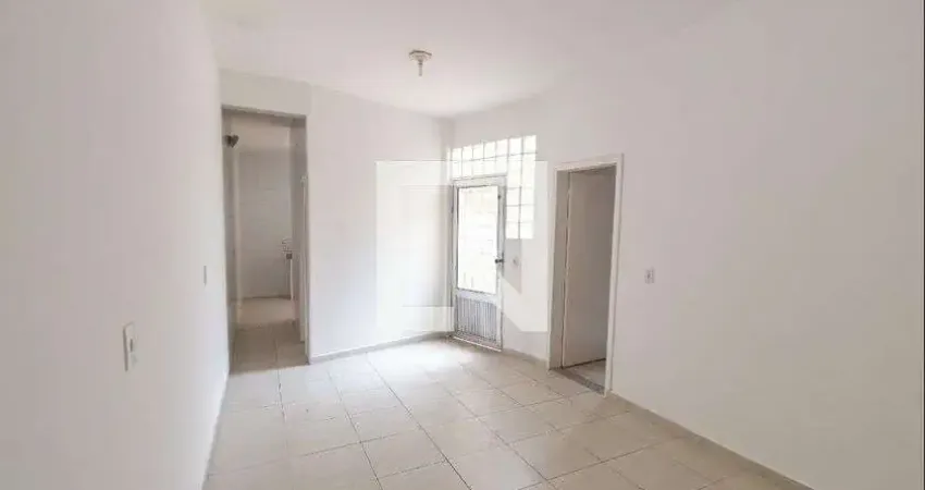 Casa com 1 quarto para alugar na Rua Labatut, Ipiranga, São Paulo