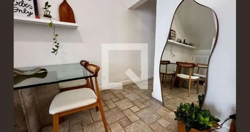 Casa com 2 quartos para alugar na Avenida Princesa Isabel, Leme, Rio de Janeiro