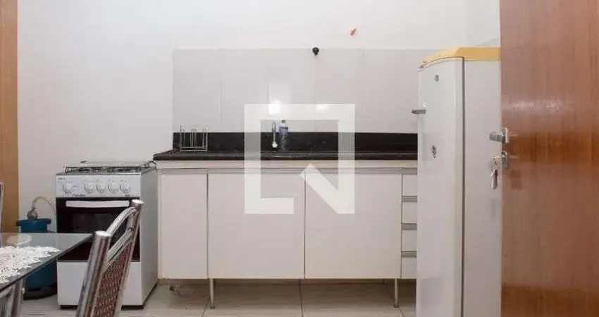 Casa para aluguel - nossa sra. aparecida, 1 quarto, 15 m² - uberlândia