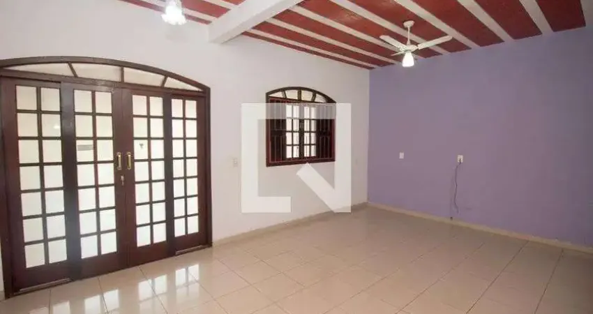 Casa para aluguel - santa helena, 3 quartos,  200 m² - contagem