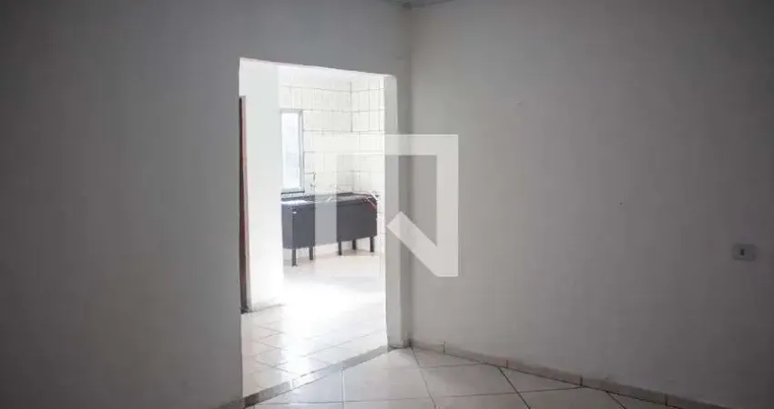 Casa com 2 quartos para alugar na Rua Antônio Matias, Suíssa, Ribeirão Pires