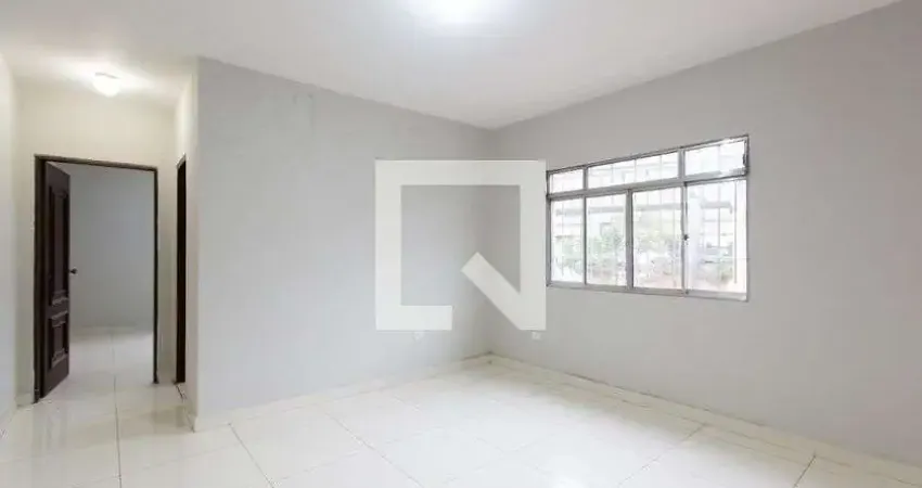 Casa com 2 quartos para alugar na Rua Elvira Bonifácia do Monte, Itaquera, São Paulo