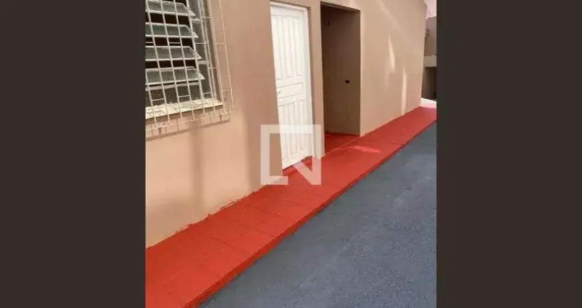 Casa com 2 quartos para alugar na Rua Gastão Câmara, Bigorrilho, Curitiba
