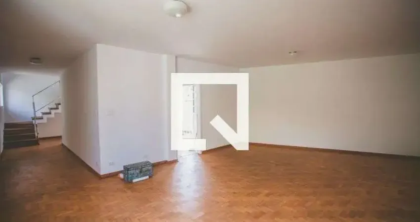 Casa com 3 quartos para alugar na Rua Forte de Itaipu, Saúde, São Paulo