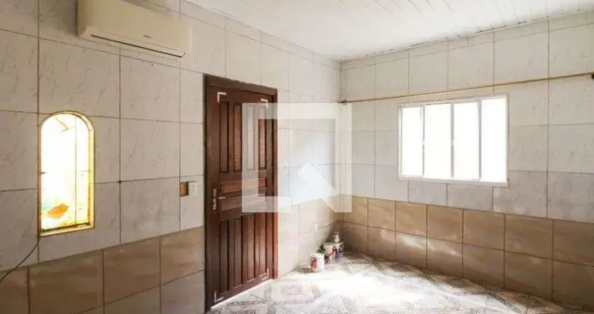 Casa com 3 quartos para alugar na Rua Bartolomeu de Gusmão, Mato Grande, Canoas