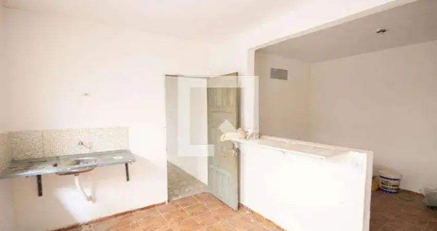 Casa com 1 quarto para alugar na Rua Santo Antônio de Lisboa, Vila Ede, São Paulo