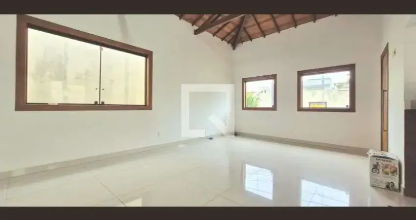 Casa com 3 quartos para alugar na Rua Sol, Várzea, Lagoa Santa