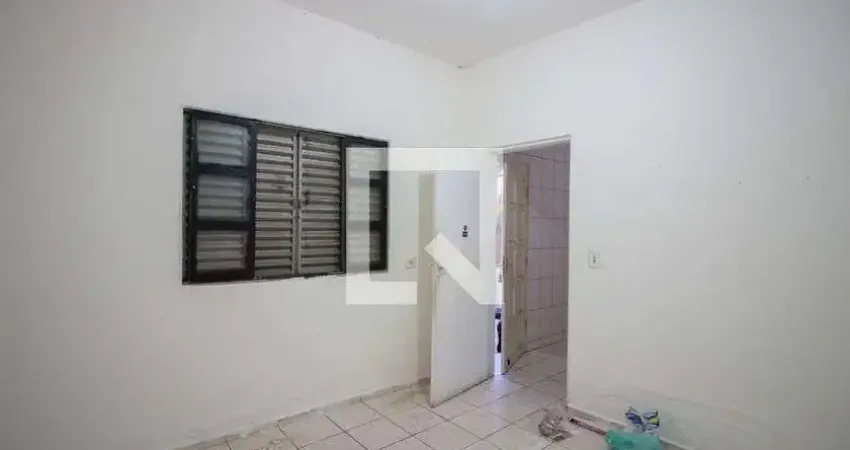 Casa com 2 quartos para alugar na Avenida Itaquera, Cidade Líder, São Paulo
