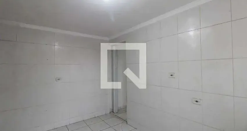 Casa com 1 quarto para alugar na Rua Bucuituba, Vila Ema, São Paulo
