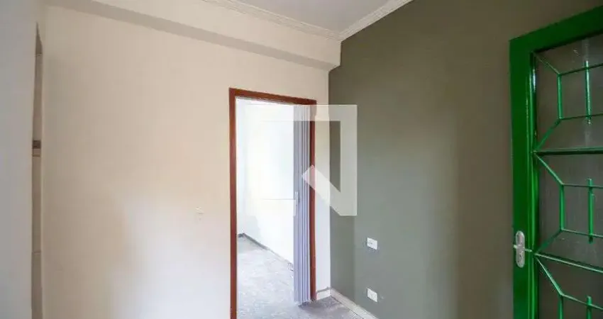 Casa com 2 quartos para alugar na Rua Jacinto Estivão, Jaraguá, São Paulo