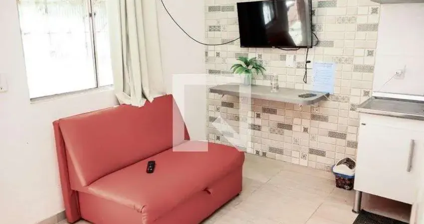 Casa com 1 quarto para alugar na Rua Missionário Otto Nelson, Stella Maris, Salvador