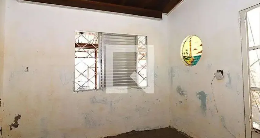 Casa com 2 quartos para alugar na Rua Jayme Tolpolar, Farrapos, Porto Alegre