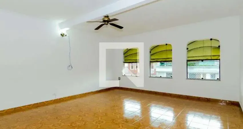 Casa com 2 quartos para alugar na Rua Cônsul Orestes Correa, Macedo, Guarulhos