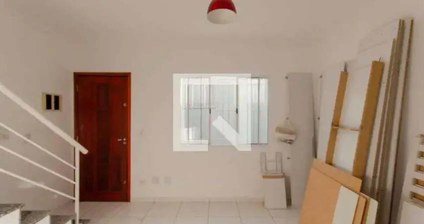 Casa com 2 quartos para alugar na Rua Corin, Vila Ré, São Paulo