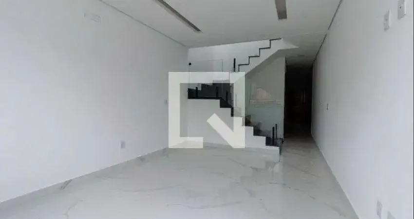 Casa com 3 quartos para alugar na Rua Almerindo Alziro Paganini, Ponte Rasa, São Paulo