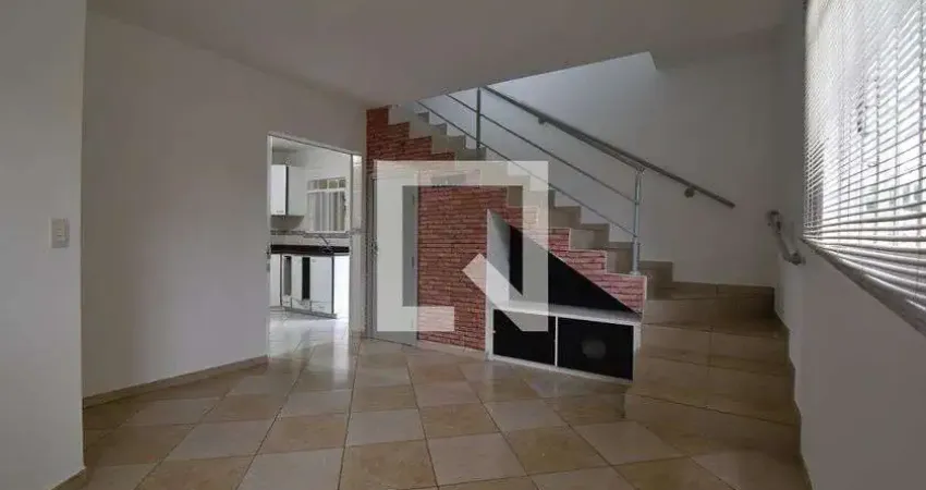 Casa com 3 quartos para alugar na Rua Olavo Bilac, Seminário, Curitiba