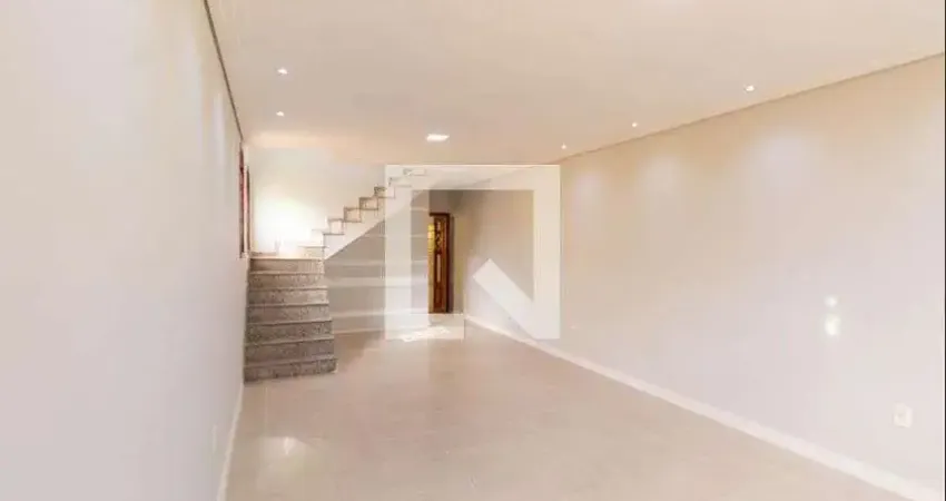 Casa com 3 quartos para alugar na Avenida Tarumã, Cangaíba, São Paulo