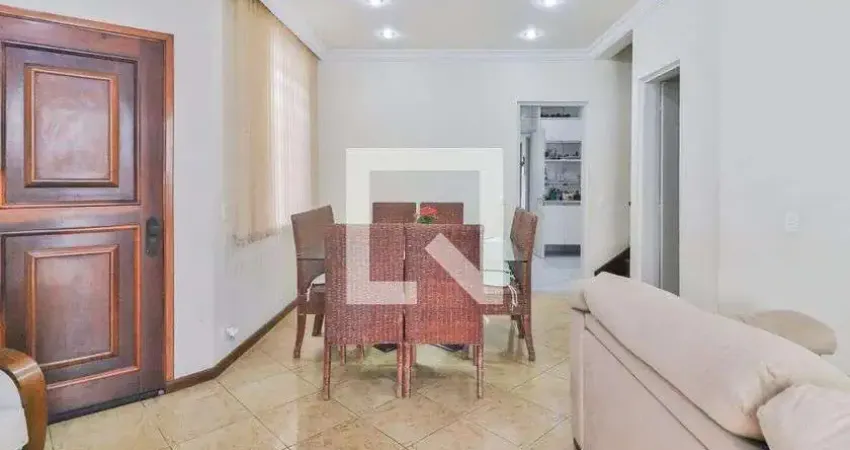 Casa com 3 quartos para alugar na Rua Alarico Franco Caiubi, Jaguaré, São Paulo